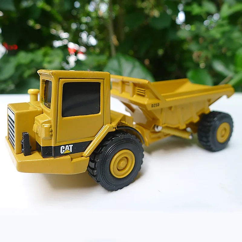 NORSCOT 1:64 Scale CAT D25D Articulated Truck Alloy Emulation Car Delicacy Model Static Toy Gift Display