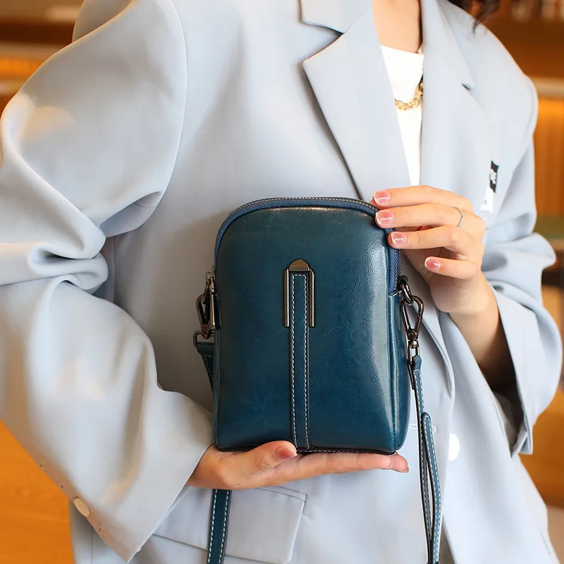 

Cowhide small messenger bag for women new fashion phone bag for women niche high-end sshoulder shell bags female shoulder bag