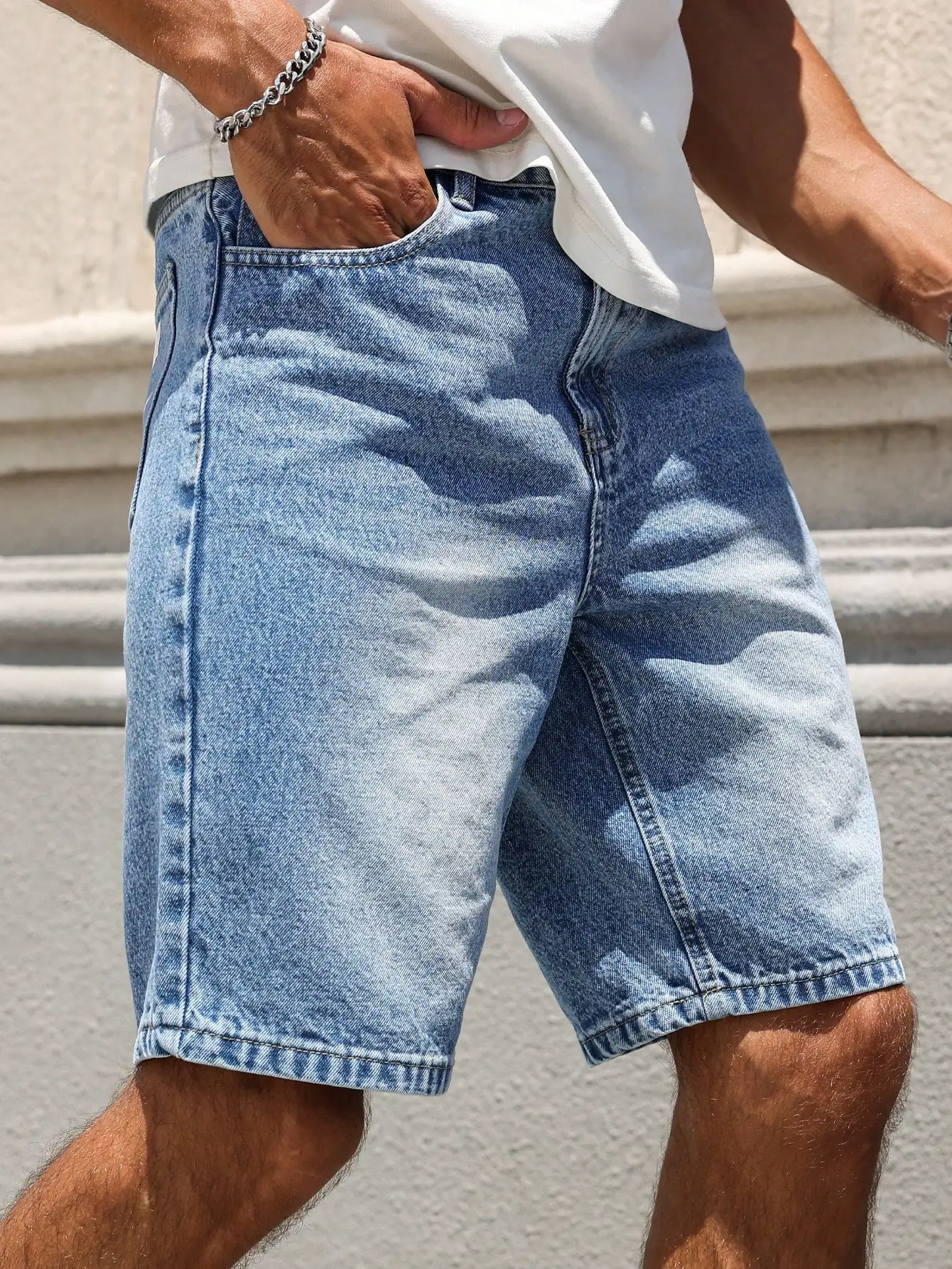 Men's summer light blue casual denim shorts, featuring a simple and relaxed design with a street-style touch