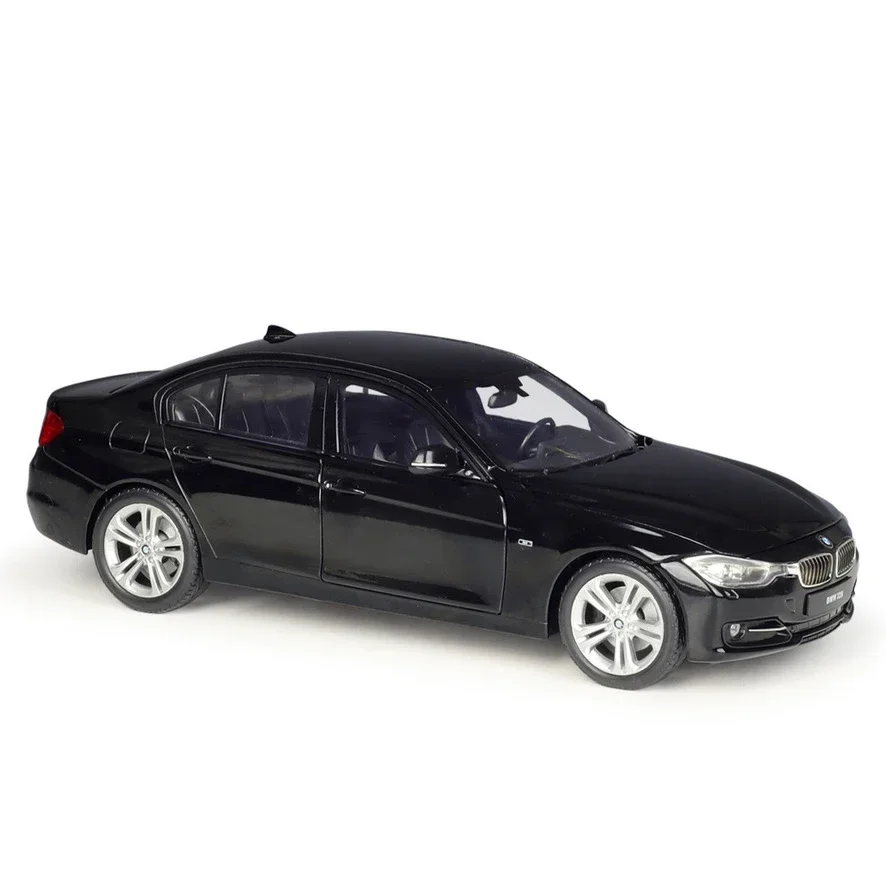 WELLY 1:18 BMW 335i  Simulation Alloy Car Model  - Suitable for Children\'s Toys and Collections