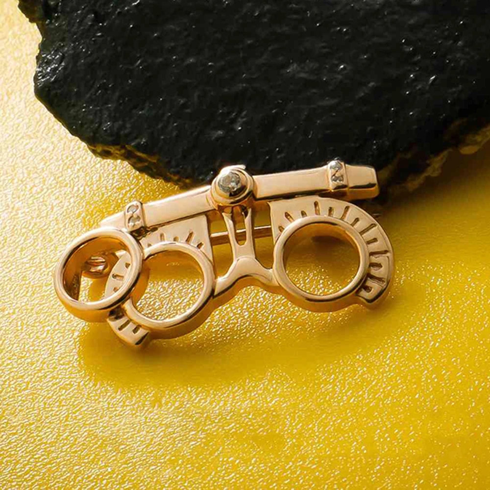 Hanreshe Medical Ophthalmology Pin Glasses Test Brooch with Crystal Zircon Badge Medicine Jewelry for Ophthalmologist