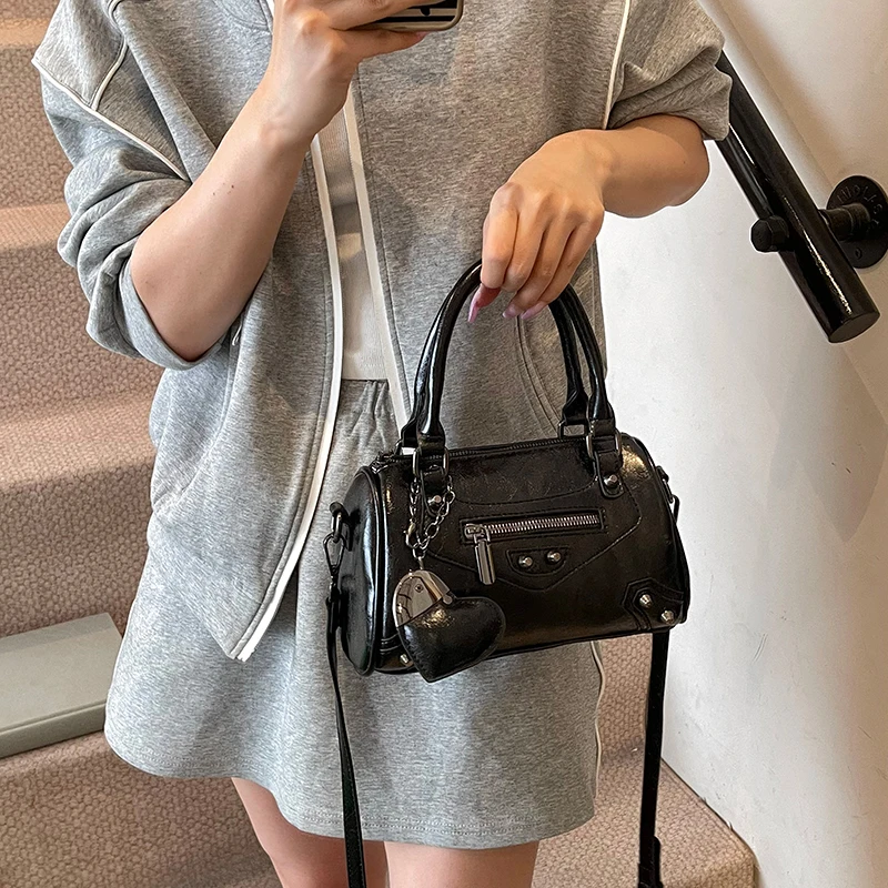 

High-End Crossbody Bag with Large Capacity - Minimalist Vintage Leather Handbag for Women, Elegant Paris Fashion Designer Purse