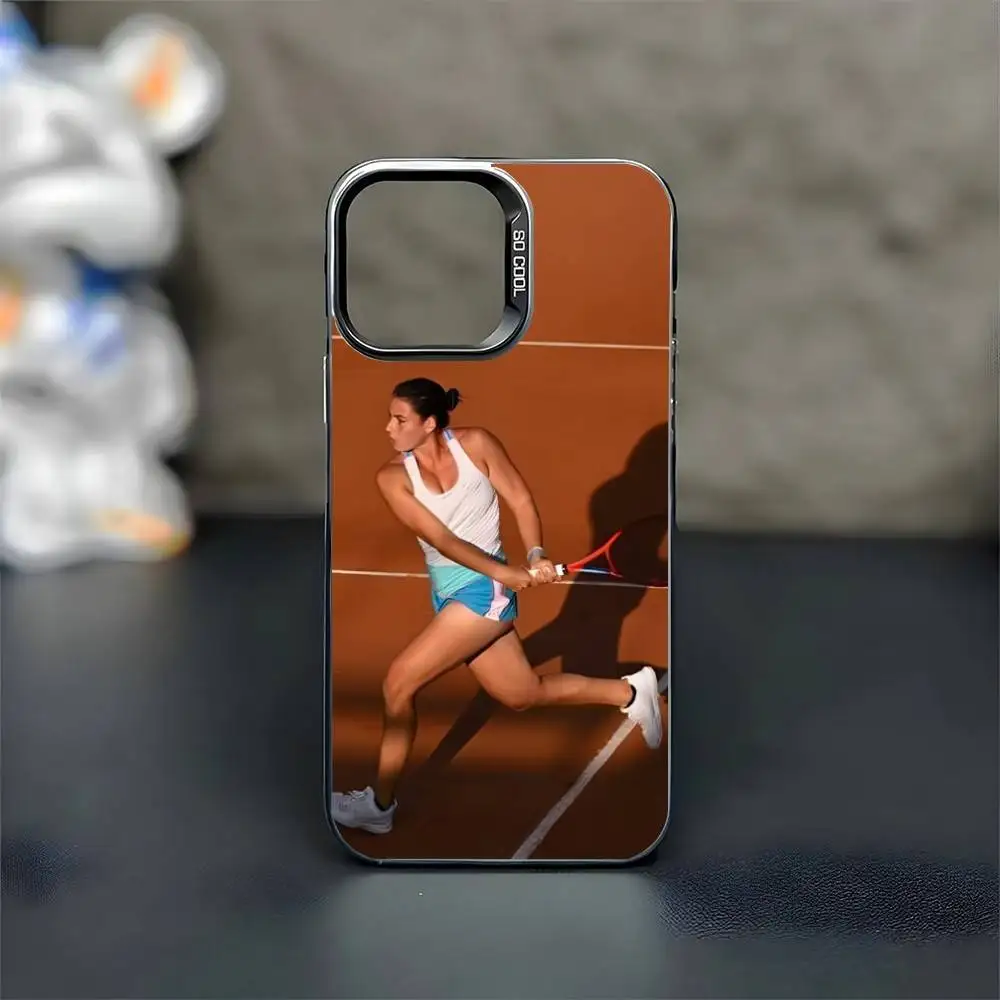 حافظة هاتف تنس إيما نافارو لهاتف آيفون 16,15,14,13,12,11, ميني, برو, ماكس غطاء أسود غير لامع مقاوم للصدمات