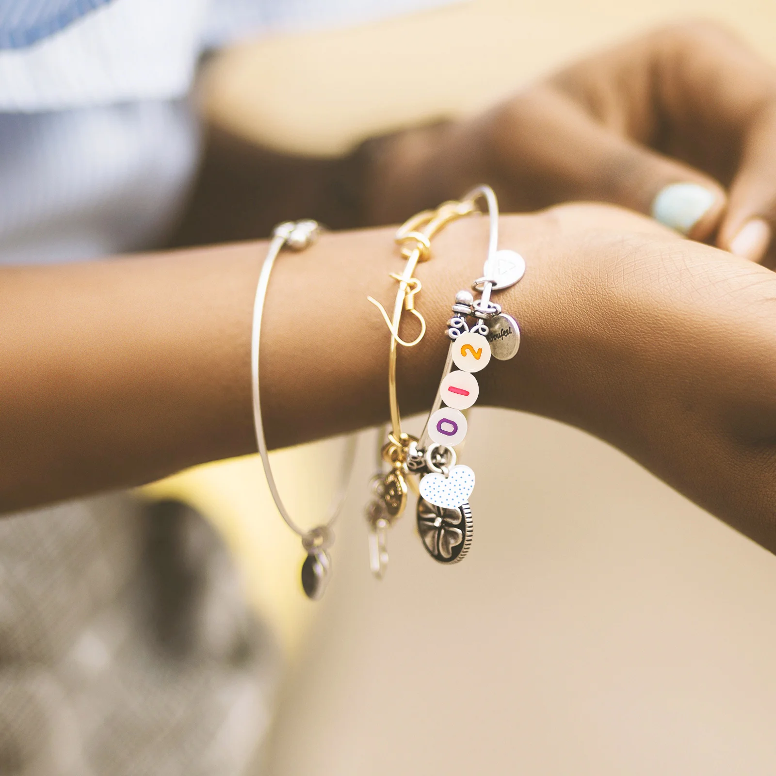 500Pcs Glow in The Dark Beads Round Sturdy Smooth Surface for Bracelet Jewelry Making DIY Crafts Beads Bracelet Accessory