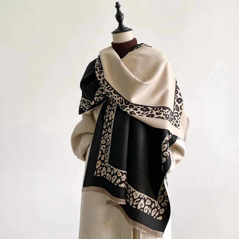 

European and American cross-border atmosphere patchwork leopard print thickened warm fashionable shawl, Japanese and Korean