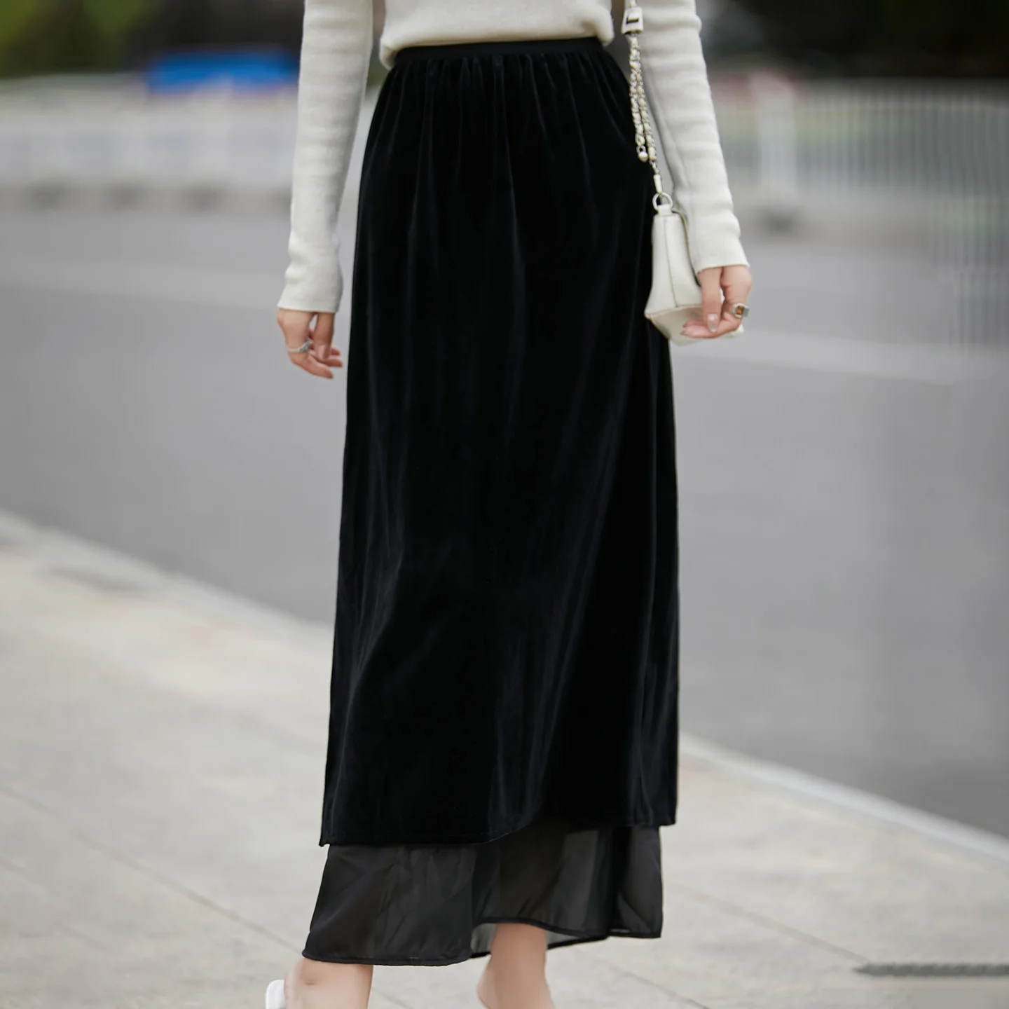 Otoño e Invierno nueva falda negra bolso de Costura de malla femenina falda larga dividida en la cadera