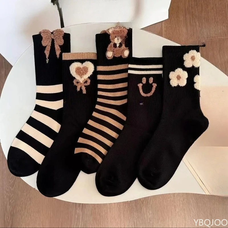 5 Paar modische, vielseitige Socken für Damen, lange Röhre, Herbst und Winter, dick, einfarbig, niedlicher Buchstabe, gestreifte Oberbekleidung, Damensocken