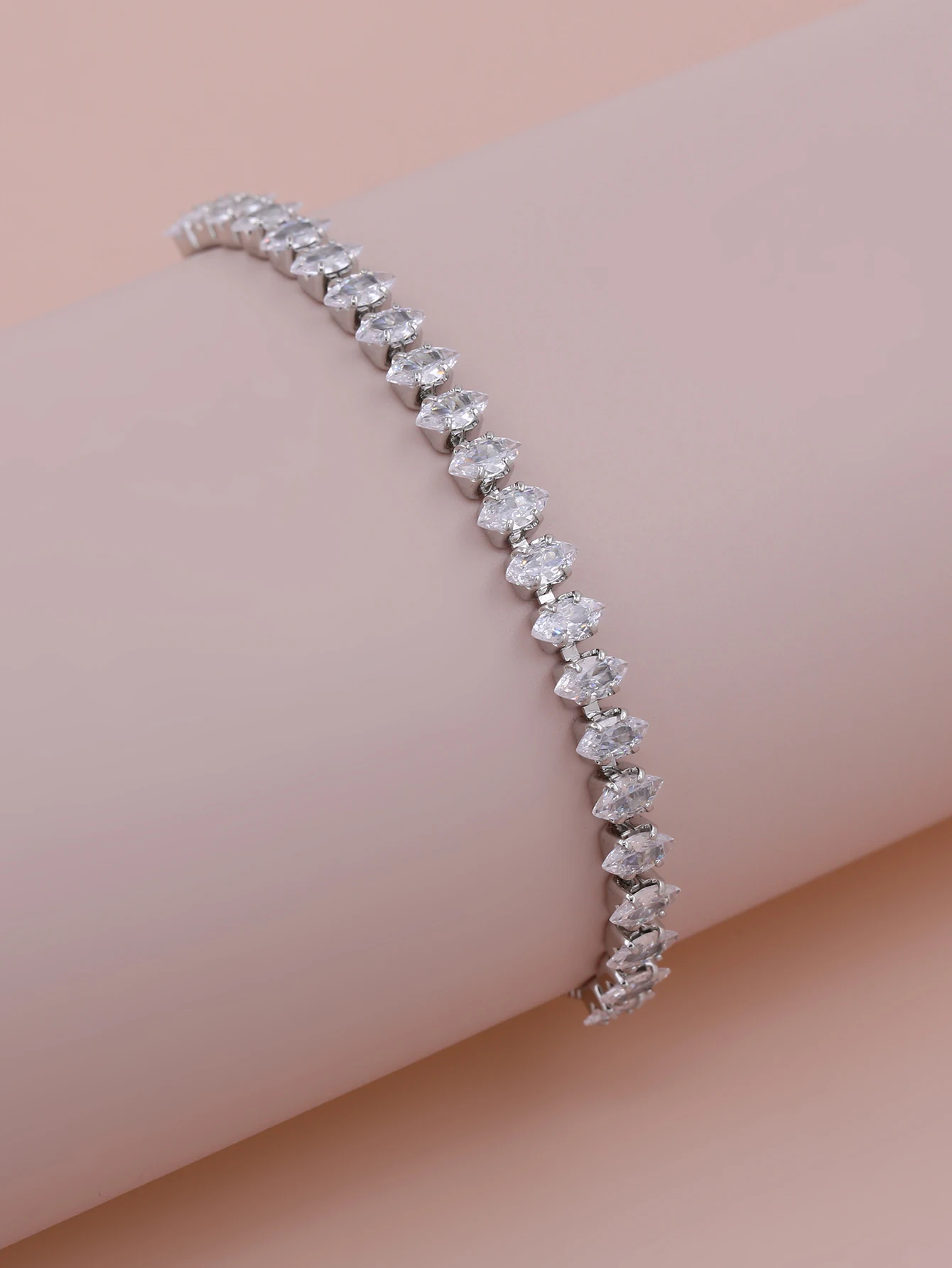 Fashion Sparkling Geometric White Zircon Gold Color Silver Color Push Pull Adjustable Bracelet Women Luxurious Jewelry
