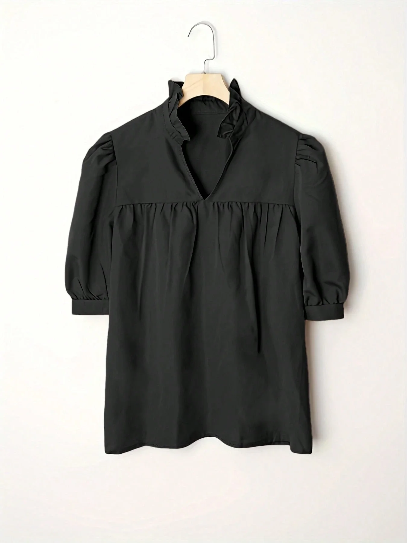 

Женская черная блузка больших размеров с пышными рукавами и рюшами на воротнике, повседневный топ на весну-лето