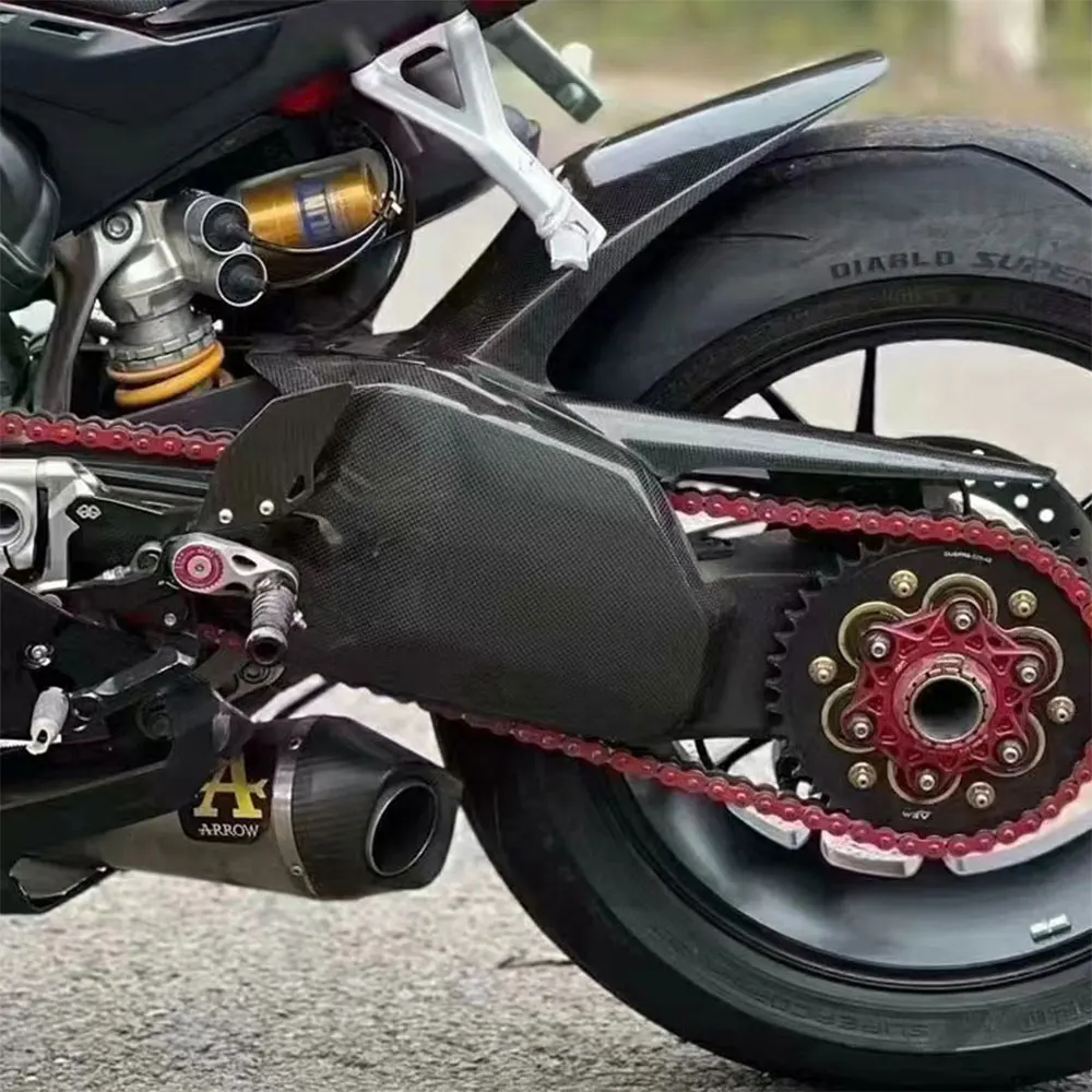 Motorcycle Rear Swingarm Cover Swing Arm For  PANIGALE V4 V4S V4R 2018 -2023 Superleggera V4 2020 2021 2022 Carbon Fiber