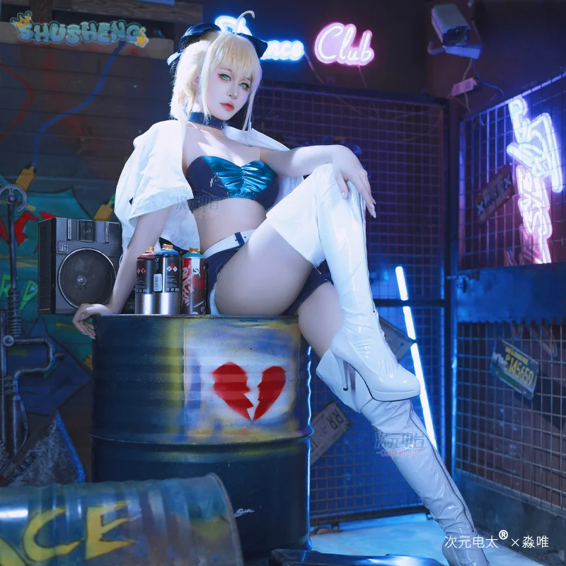 

FATE Saber Stronger FGO Fate/stay night Cosplay RACE QUEEN Costume Halloween Women sexy Coat strapless pants belt Halloween set