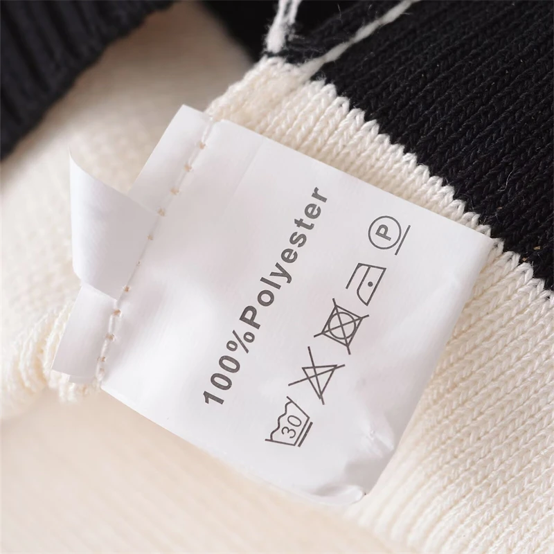 KEYANKETIAN 2025 Новая офисная женская контрастная цветная лоскутная трикотажная рубашка с короткими рукавами, женский однобортный свитер с круглым вырезом, топ