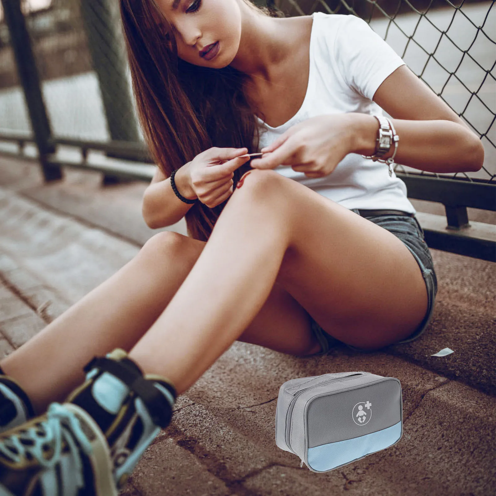 

Extra Large First Aid Bag Waterproof Medicine Pouch for Household Travel Nursing Outdoor Activities Emergency Kit Storage Case