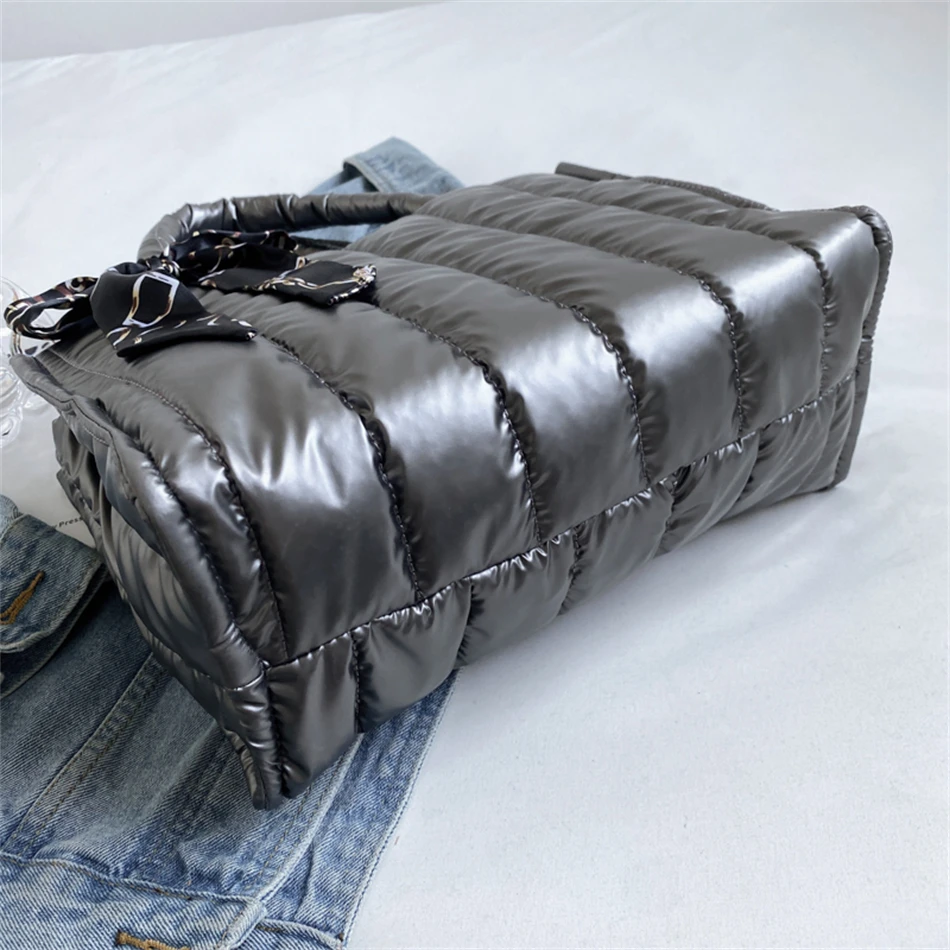 Elegante Damen-Tragetasche mit Seidenschal-Akzent, gesteppte Umhängetaschen für Damen, lässig, einfarbig, gepolstert, Damen-Umhängetasche – Detail 22