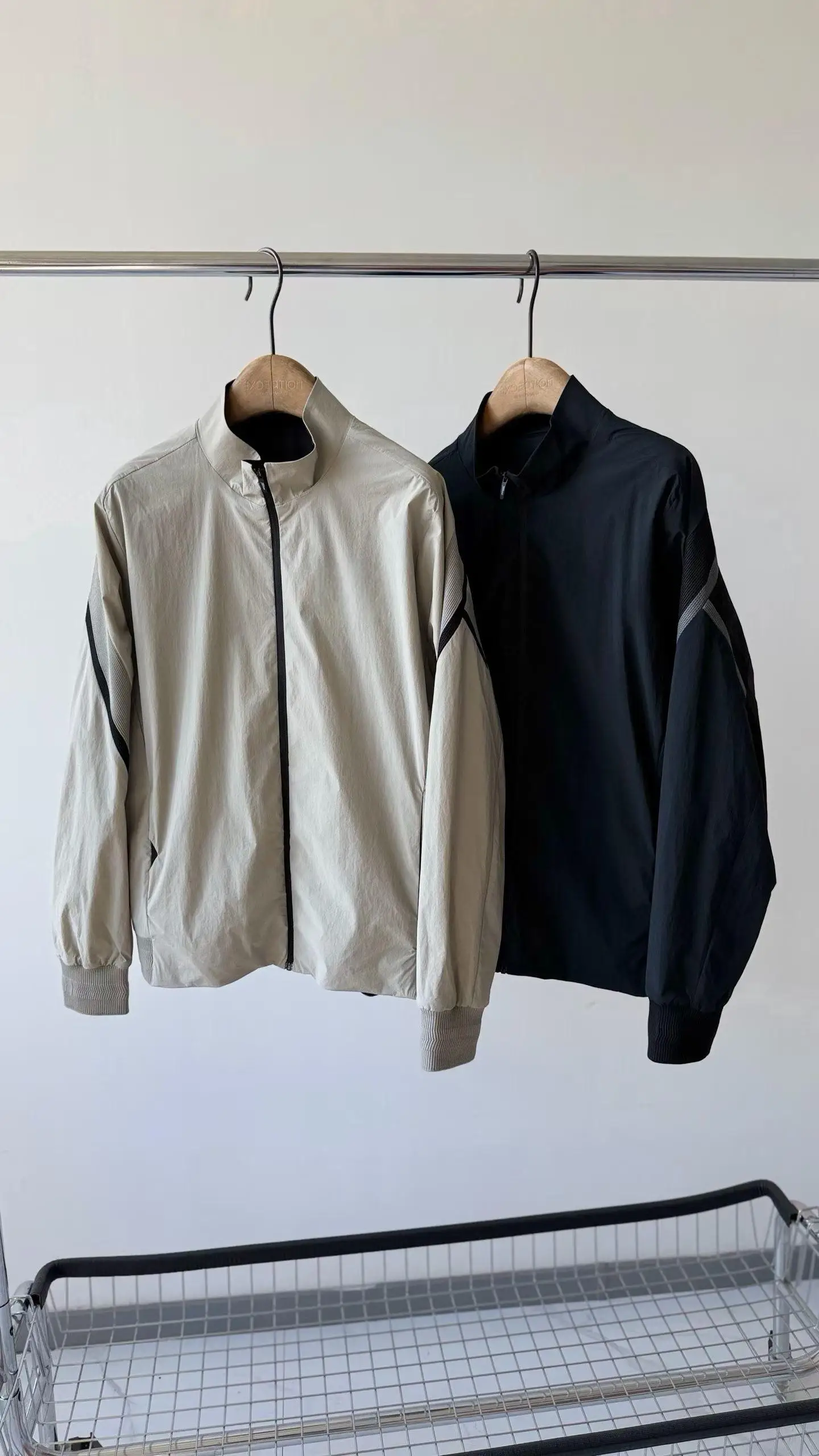 2026 Men Autumn Golf Jacket Zip Stand Collar Coat Simple Stylish Casual Outerwear Male Golf Sports Top