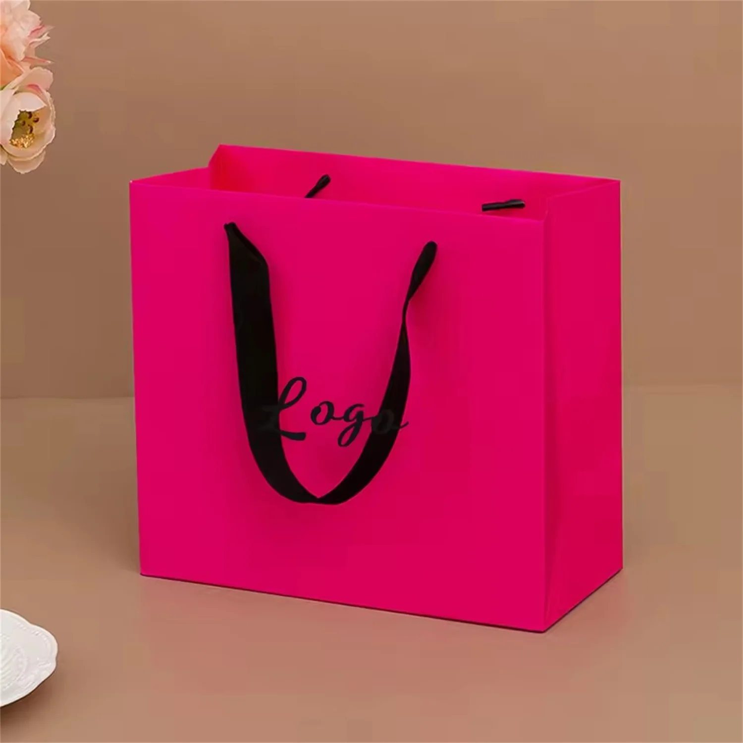 

50/80/100pcs Bulk Luxury Ribbon Handle Boutique Jewelry Perfume Shopping Packaging Bags Beige Paper Tote Bags With Your Own Logo
