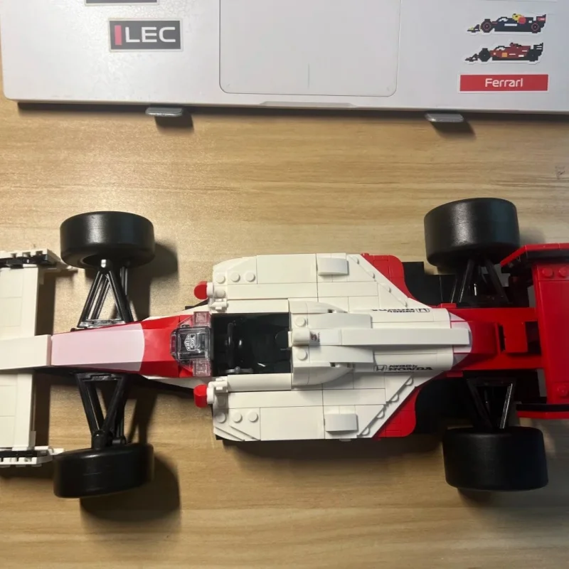2026 New In Stock 693PCS MP4/4 Mechanical Racing Car Building Blocks Technical Vehicle Model Friends Festival Gifts
