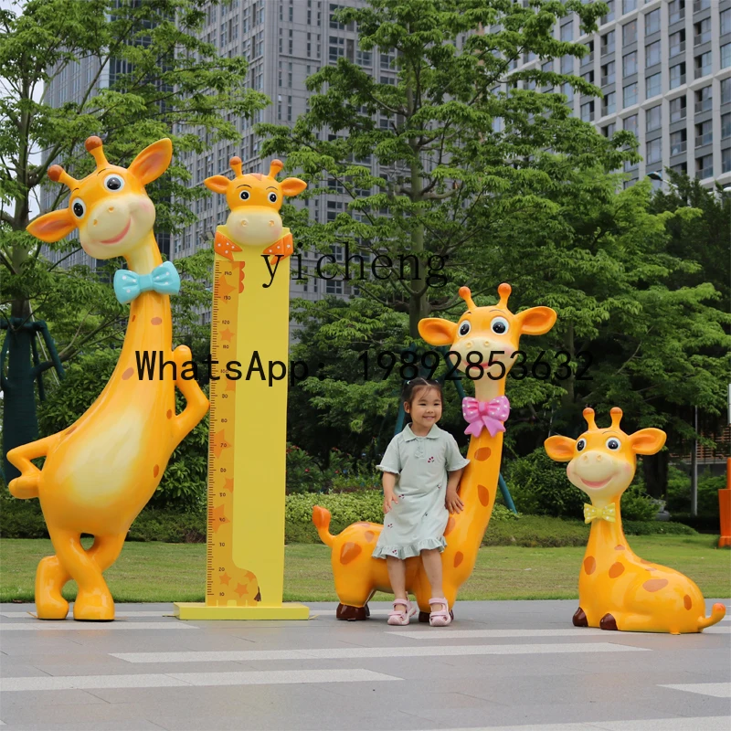 

CF cartoon fiberglass giraffe sculpture scenic outdoor garden landscape decoration floor-to-ceiling ornament