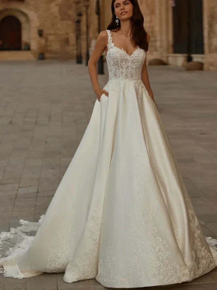 Elegant A-line Wedding Dress Thin Shoulder Strap V-neck Bareback Bridal Dress Satin Decalwith Pockets Bride Dress Customize