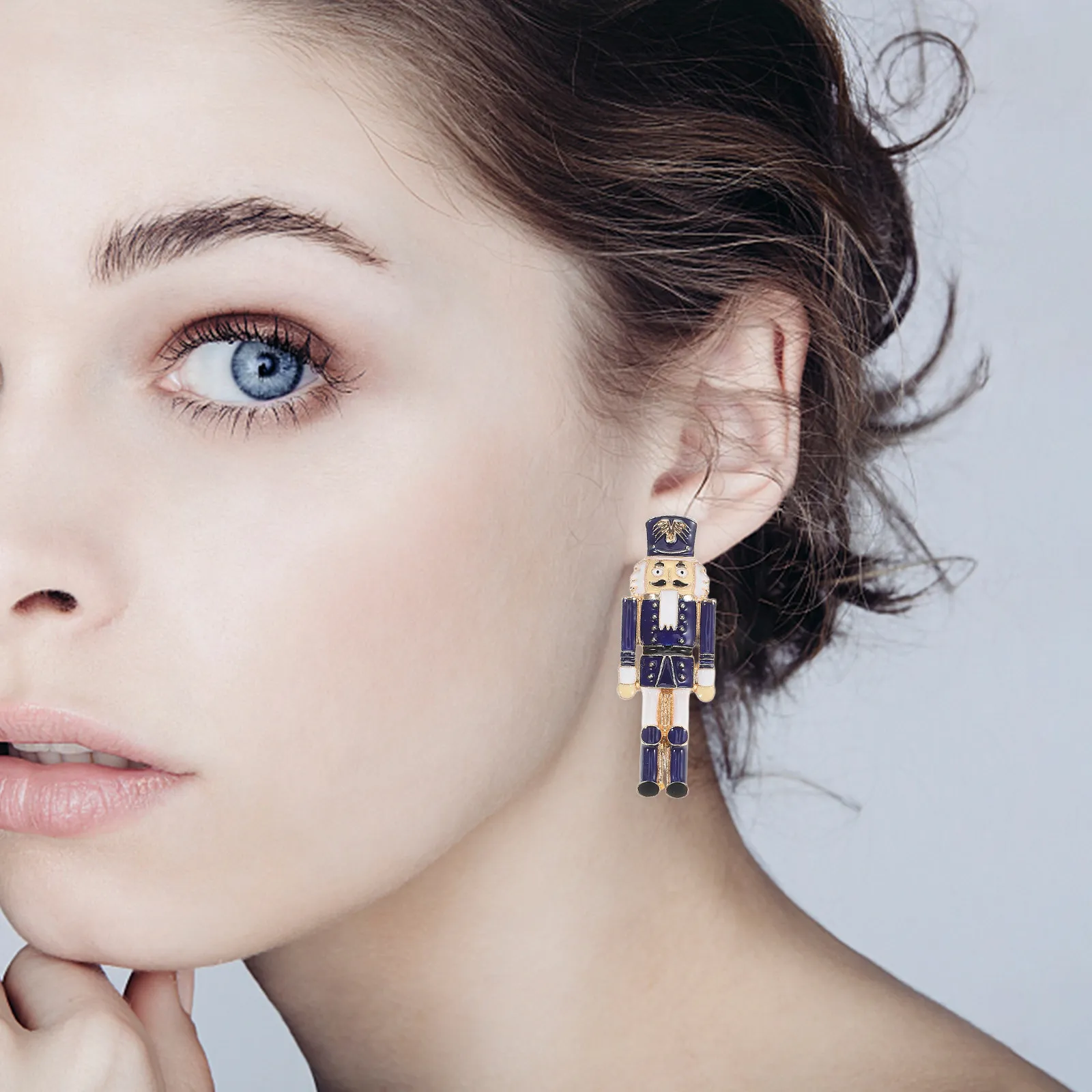 1Pair Nutcracker Ear Studs Vintage British Style Christmas Earrings Cute Cartoon Soldier Holiday Jewelry Enamel Dangle
