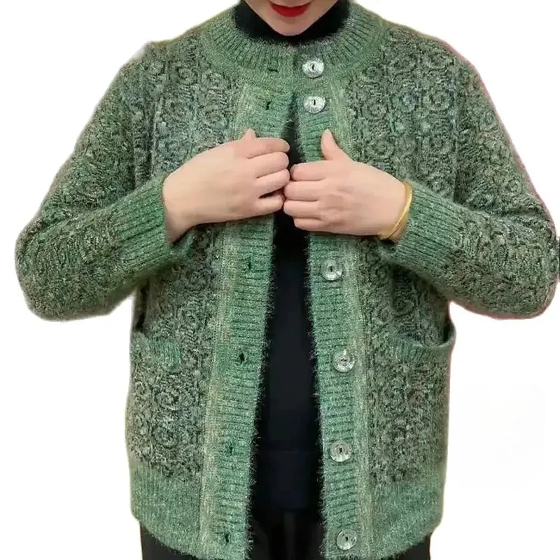 

Autumn And Winter New Middle-Aged And Elderly Mothers Sweater Cardigan Coat Temperament Fashion Women Warm Bottoming Shirt XQ237