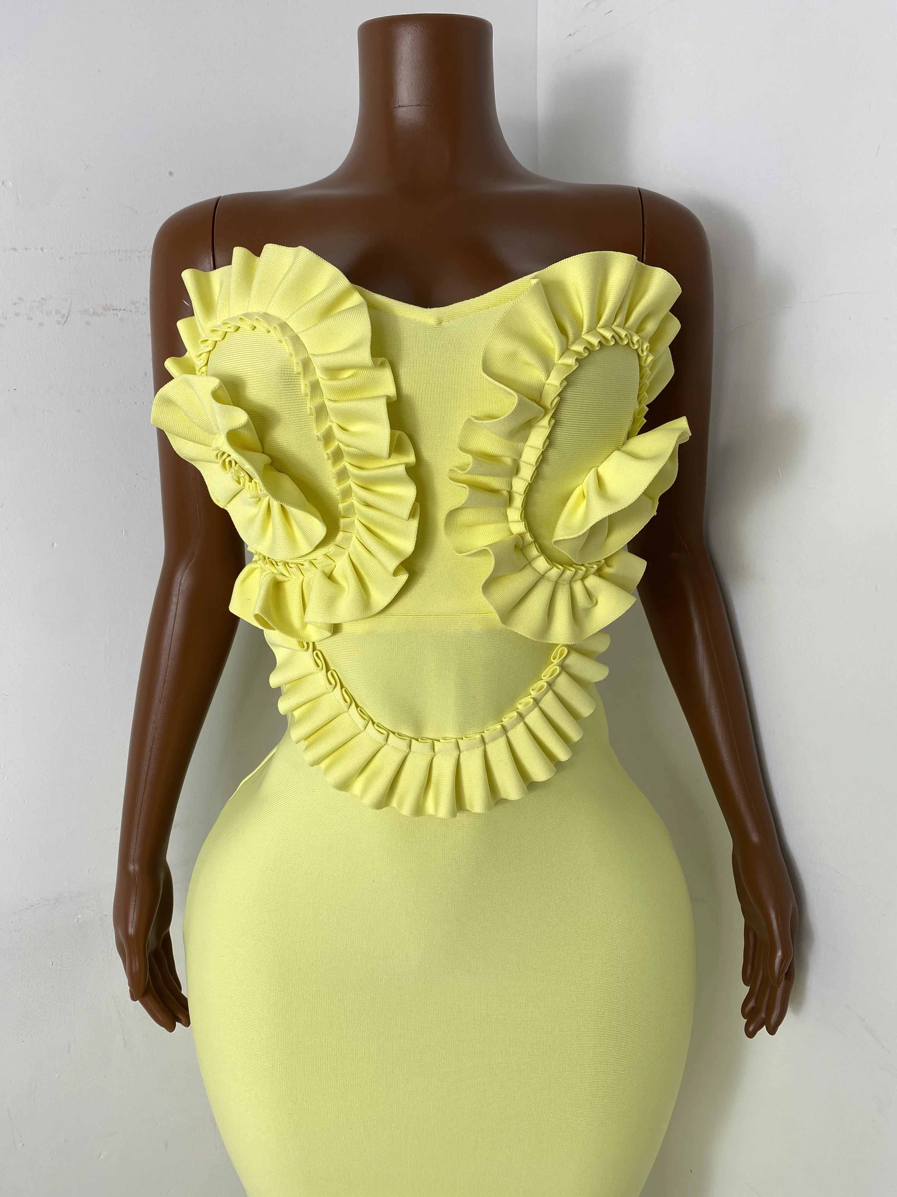 Robe longue moulante jaune sexy sans bretelles à volants pour femme, idéale pour les fêtes d'anniversaire, vêtement tricoté moulant