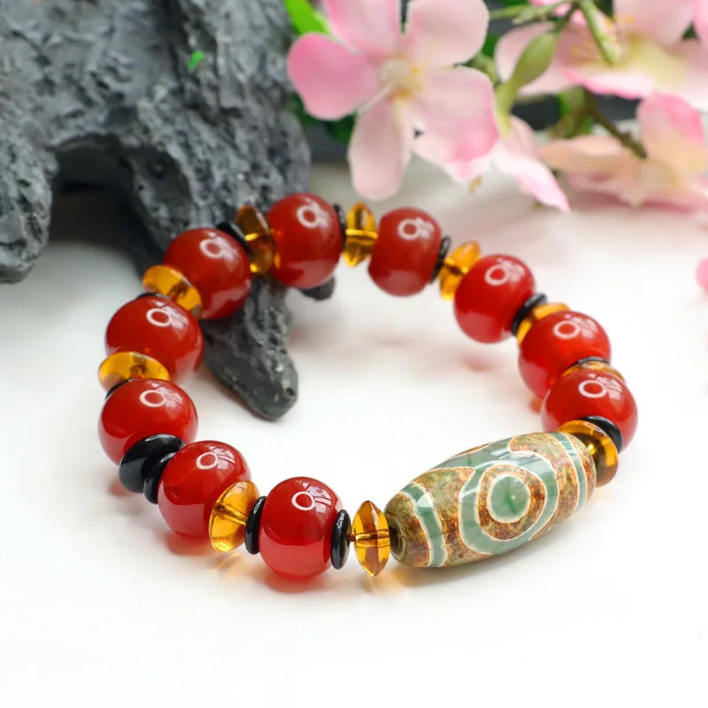 Three-eyed dzi chalcedony bracelet Tibetan bracelet jewelry red agate factory live dropshipping MN1122572