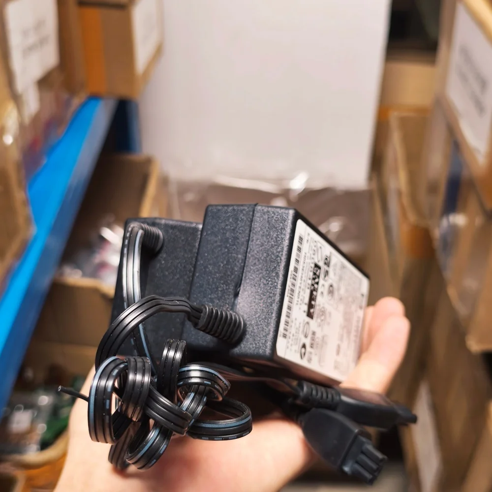 

1 X 0957-2304 Адаптер переменного тока, зарядное устройство, блок питания для HP Officejet 6100 6600 6700 7110 7610 7612 3610 3620 Photosmart 7510 7515 7520