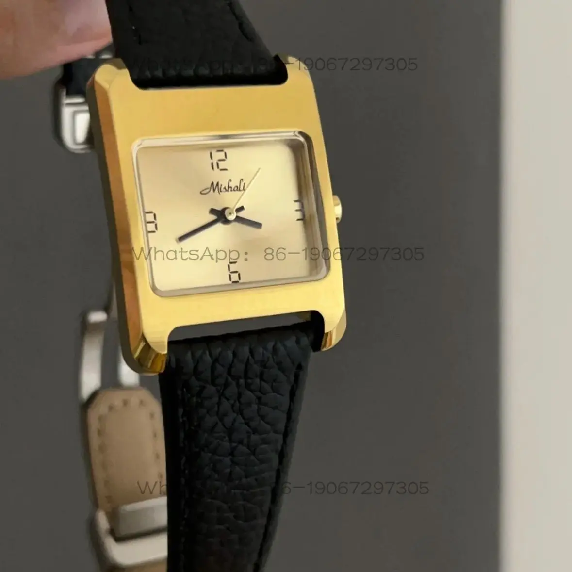 

Eight Square Black Gold Steel Shell Leather Magnetic Attraction High Sense Light Luxury Women's Watch Versatile Fashion Quartz