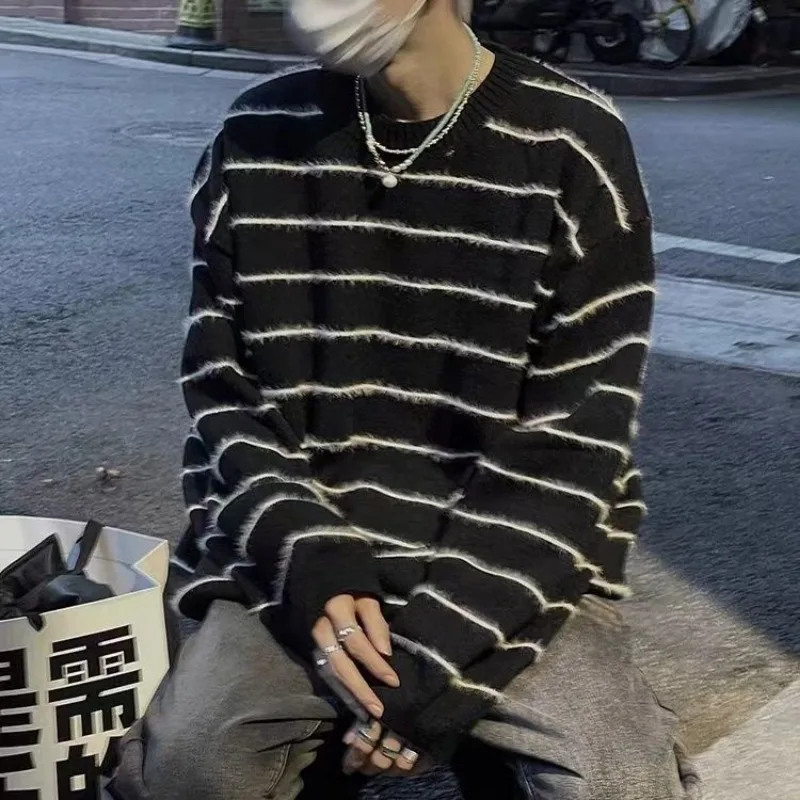 

Полосатый японский ретро черно-белый свитер, мужской осенний свободный универсальный свитер с круглым вырезом, топ с длинными рукавами, зима