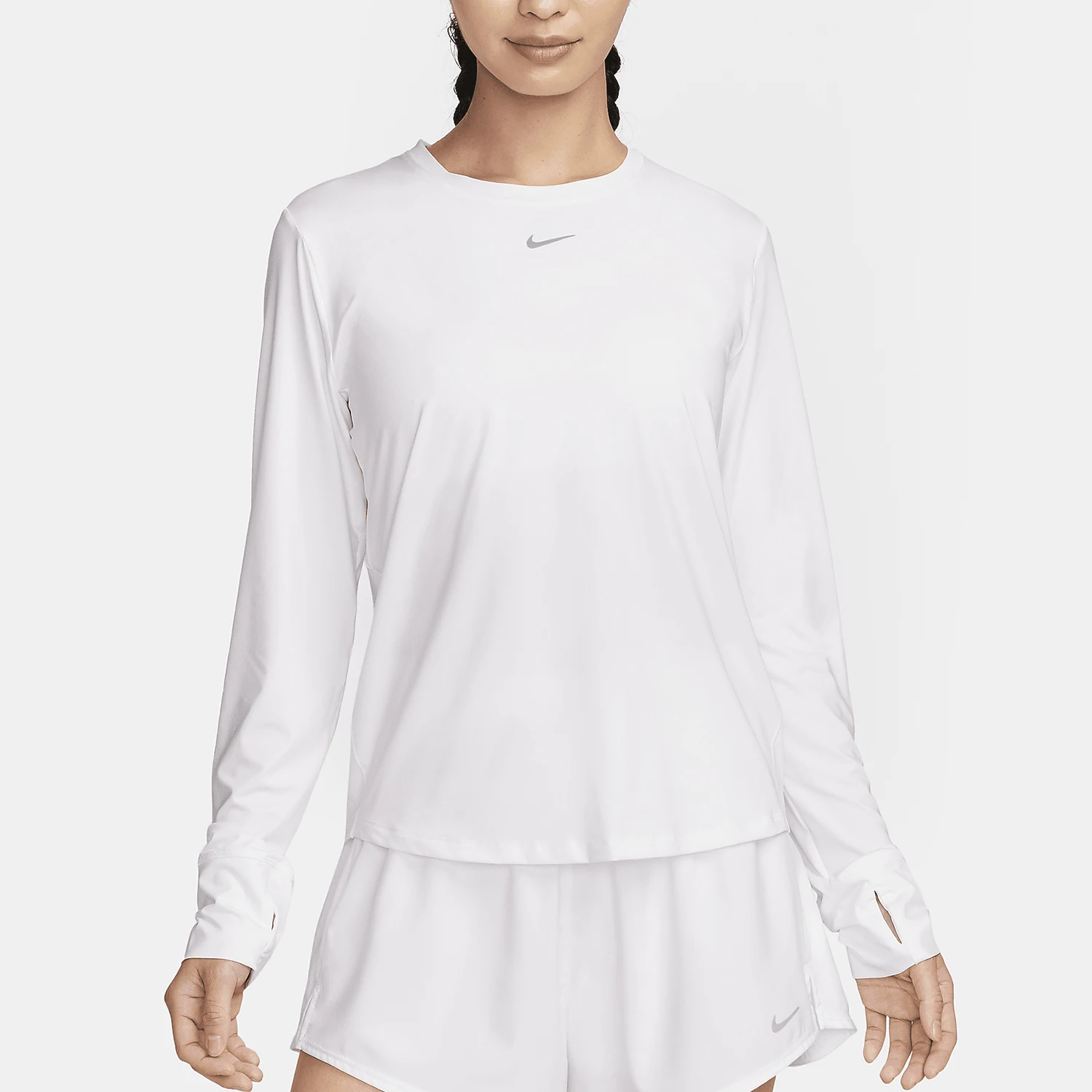 

Nike Women's 2024 New Classic Moisture-Wicking Long Sleeve T-Shirt FN2802-100