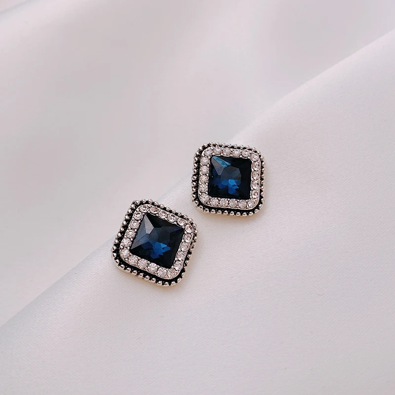 Blue Square Stud Earrings for Women Rhinestone Side Rhombus Small Earrings Korean Fashion Girls Ear Jewelry Party Gifts