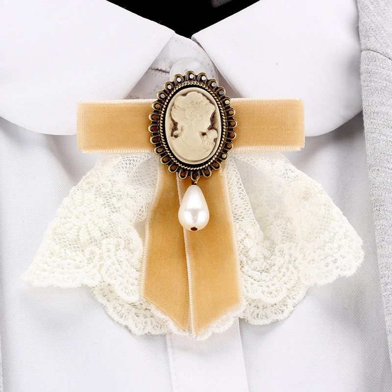 Elegant Lace Velvet Ribbon Bowknot Bronze Plated Queen Cameo Beauty Head Venetian Pearl Water Drop Women Brooch Lapel Pins Gifts