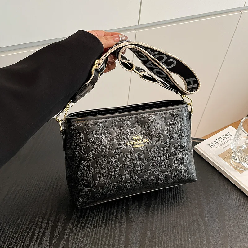 

The Top Minimalist Trend From Japan and South Korea New! 2025 European American Style Small Square Bag, Fashionably Versatile