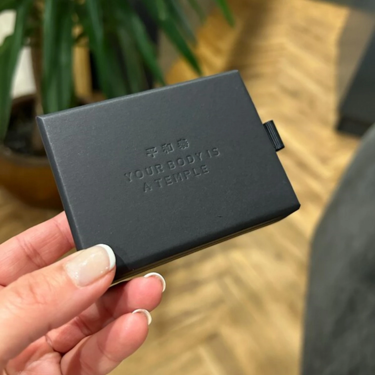 

20 шт. коробка для упаковки ювелирных изделий и набор мешочек, коробки и мешочки для ювелирных изделий на заказ с логотипом оптом