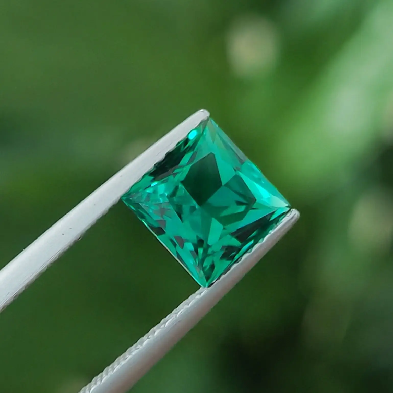 Lab-Created Hydrothermal Emerald Columbian Color Loose Gemstones Square Princess Cut Faceted With Inclusions & Abrasions Natural