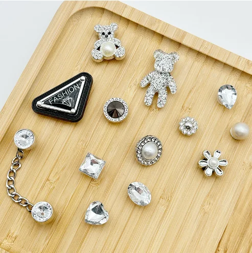 Buckle Cute Pearl Bear Water Diamond Chain DIY Shoes Decorations New Fashion Set Hole Shoe Charms Accessories Shoe