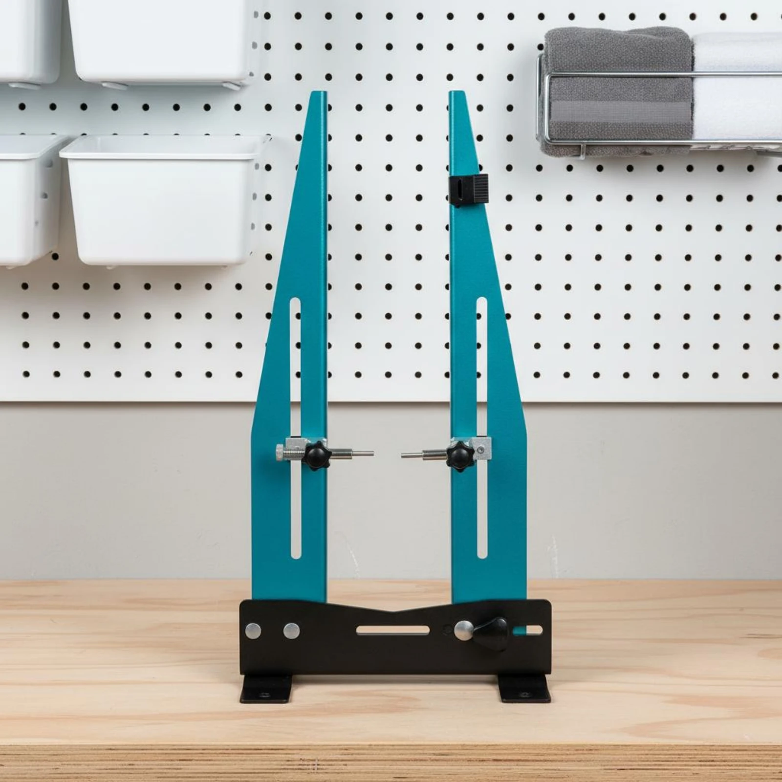 

Cycle Truing Stand Adjustable Width Mountain Bike Wheel Truing Stand Bike Wheel Calibration Tool Space Saving Foldable Structure