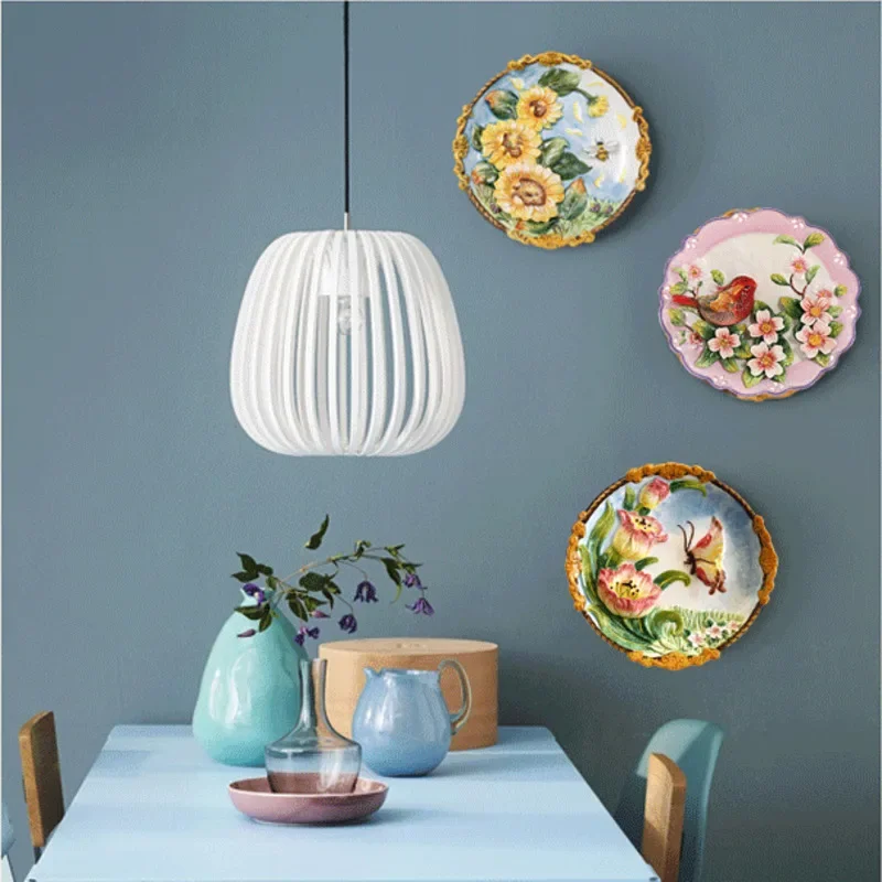 Restaurant Walls Decorative Plate 8-inch 3D Hanging Dish Ceramic Hand-painted Craft Ornaments Flower Bird Relief Art Gifts