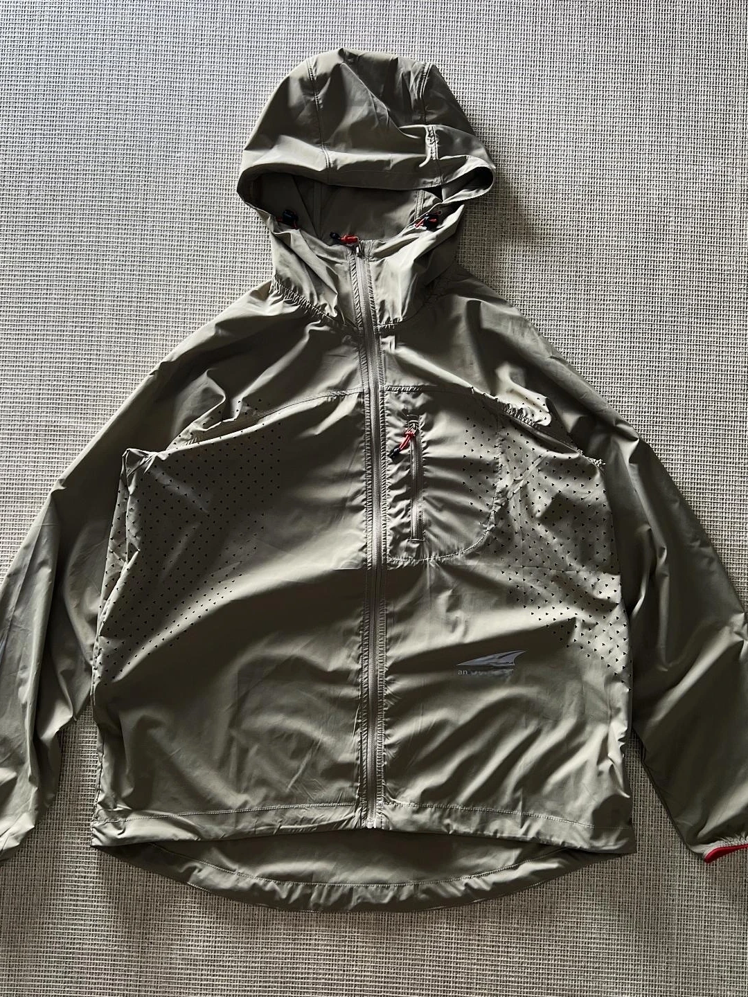 Outdoor Running Sport Coat with Hood Breathable Anti-tear Japanese Style Windproof Polyester Fiber Long Sleeve Regular Length