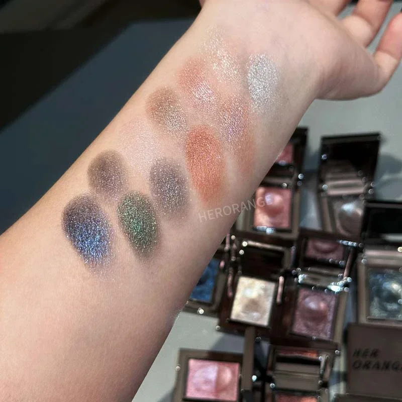 Metallic Glitter Eyeshadow Cream Chameleon Sparkling Highlighter Brightening Makeup Smoked Blue Pearlescent Eyeshadow Palette