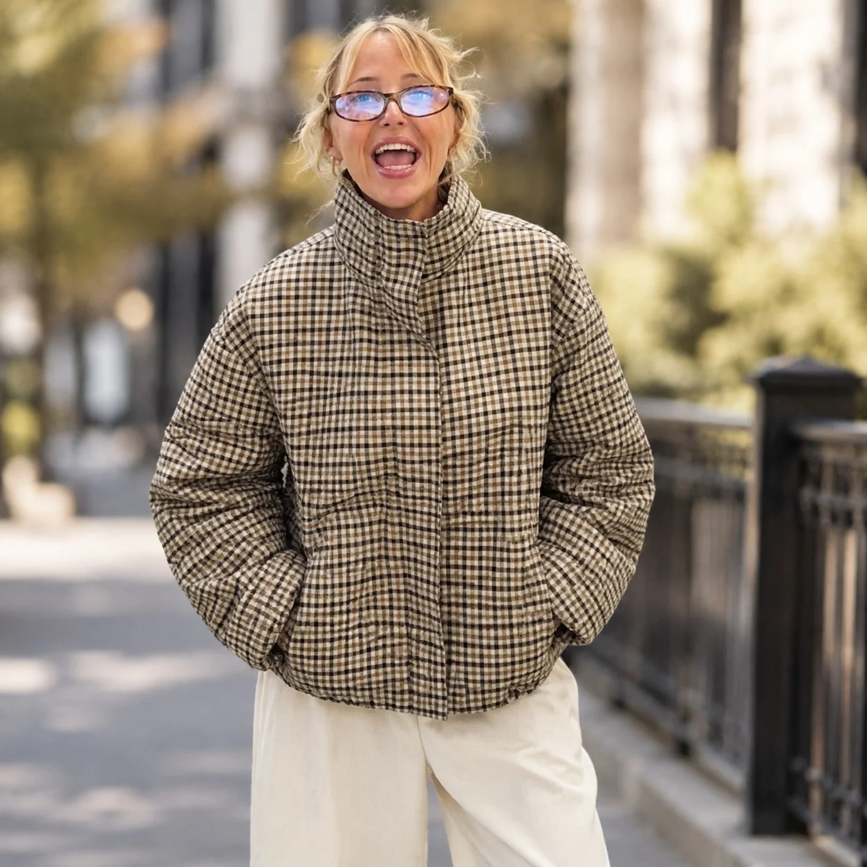 Plaid Loose Fit Coat Short Length Vintage Style with Stand Collar Long Sleeve Composite Construction Zipper Closure Women Coat