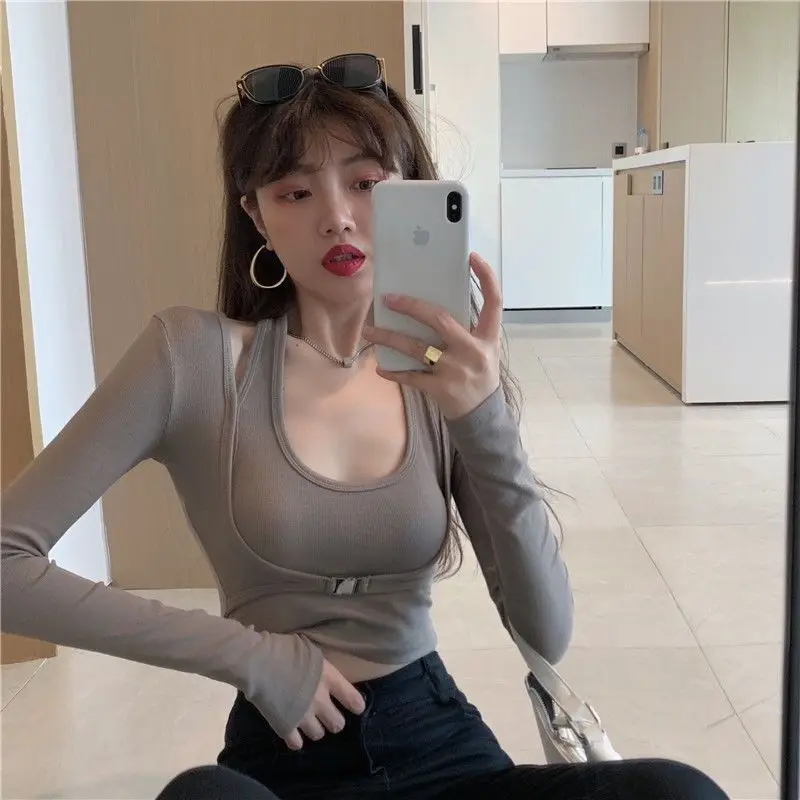 

Design Halter Neck Hanging Fake Long-sleeved Bottoming T Shirt Fake Two Spice Girl Top Women Clothes