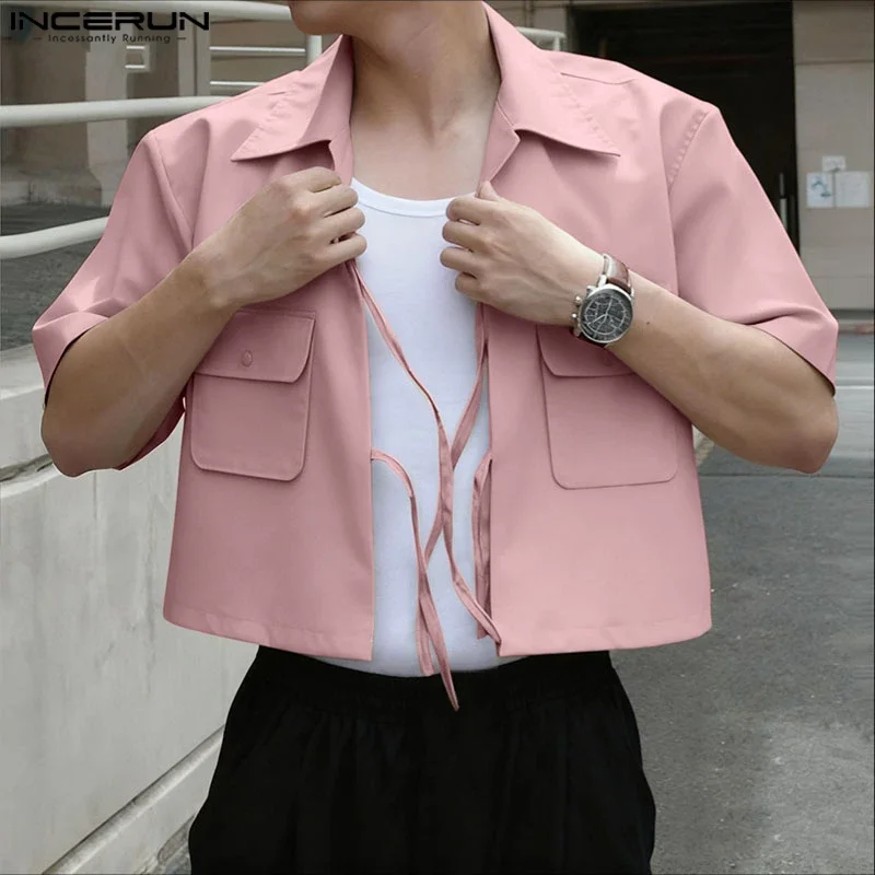 

INCERUN Мужская рубашка с лацканами и коротким рукавом, однотонные повседневные укороченные топы с открытой строчкой, уличная одежда, свободная модная мужская одежда в корейском стиле