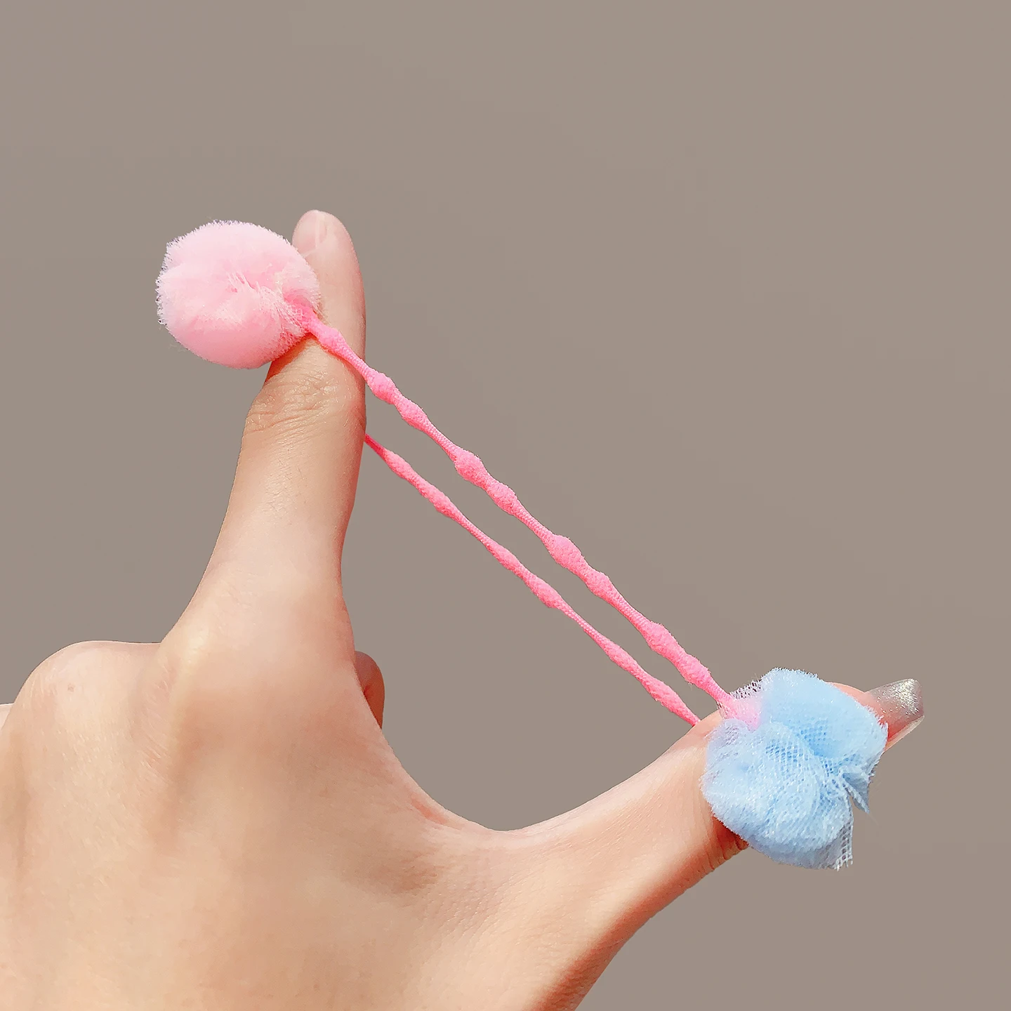 5 Stück/Set Niedliche Haarspangen in Pastellfarben für Frauen und Mädchen, Haarspangen mit Netz-Pom-Pom-Dekor, koreanische süße Haarnadeln, Accessoires – Detail 7