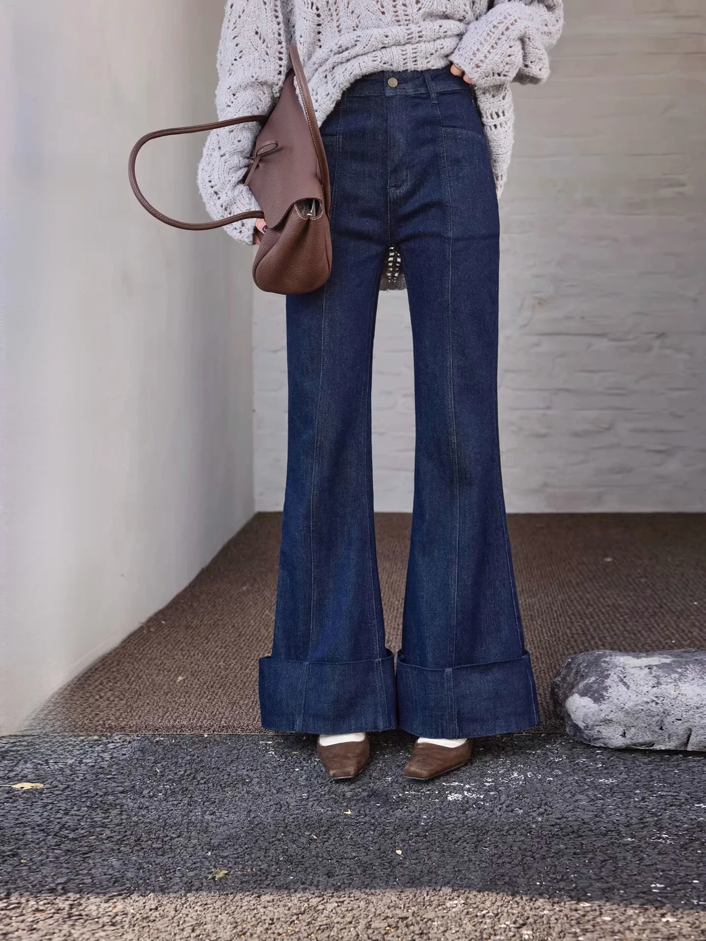 

Camelux Signature Denim Jeans Fading Resistant Elastic Bell Bot Flared Pants Slimming Turn up Jeans Casual Sle Ladies