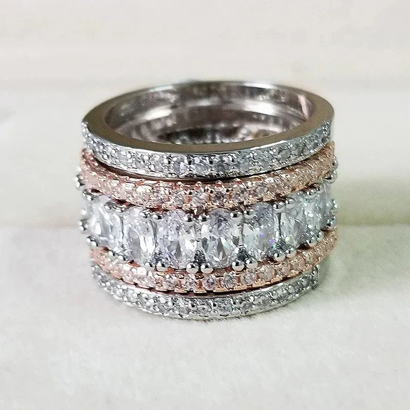 Huitan Edle Elegante Breite Ringe für Frauen Chic Helle Mode Schillernde Zirkonia Zubehör Charms Zarte Party Schmuck