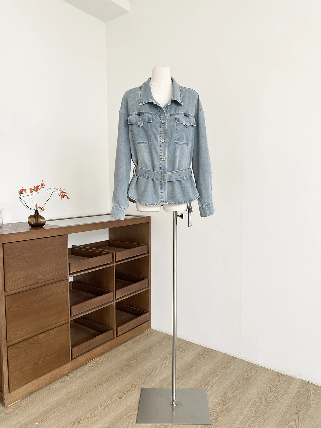 

Retro Stylish Korean Version Women's Denim Jacket Spring 2026 Waist-Cinching Belted Loose Top Versatile Fashionable