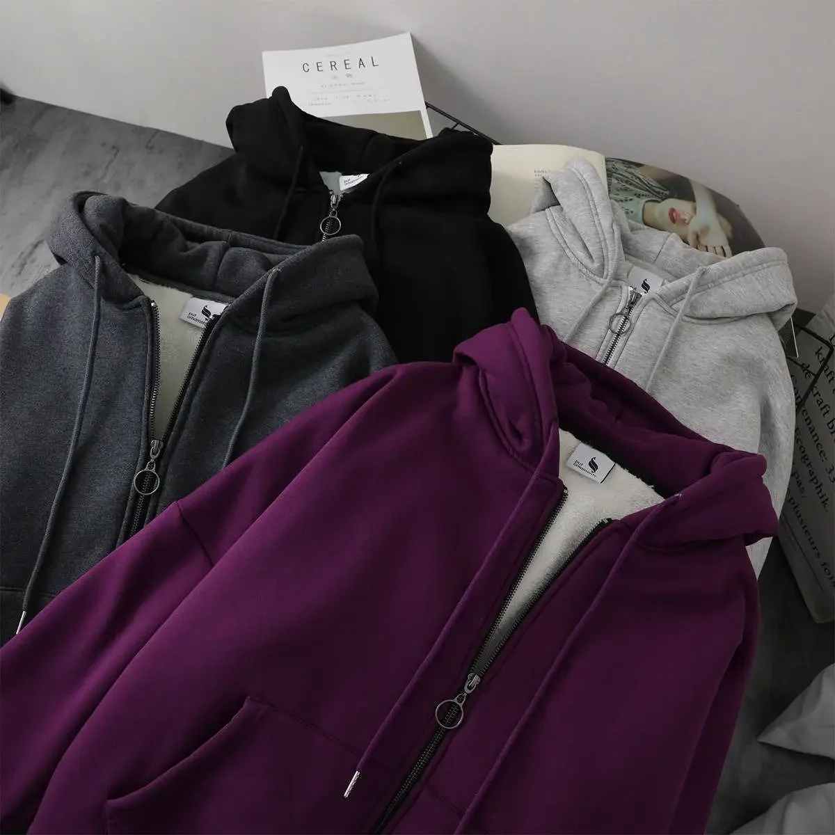 Cardigan en laine d'agneau avec fermeture éclair pour femme, veste ample à capuche de couleur unie, manteaux courts épais, automne et hiver