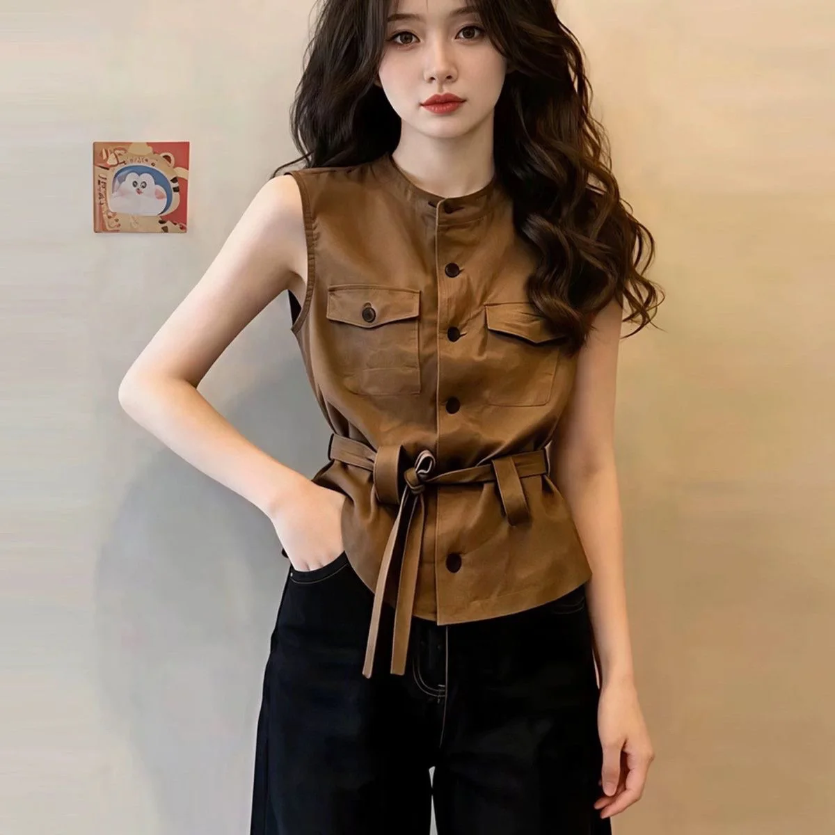 

Elegant Sleeveless Waist-Cinching Belted Vest Women's Summer New Style Italian Preppy Slimming Small Size Top